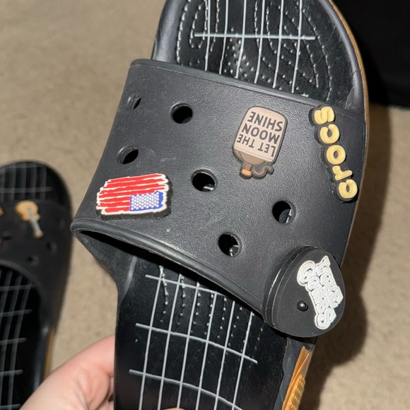 Luke Combs edition Crocs main image 4